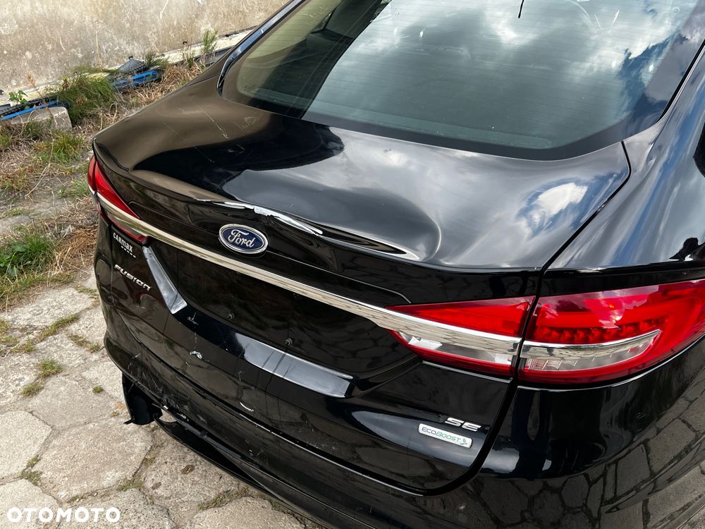 Ford Fusion 2.0 EcoBoost Titanium - 12