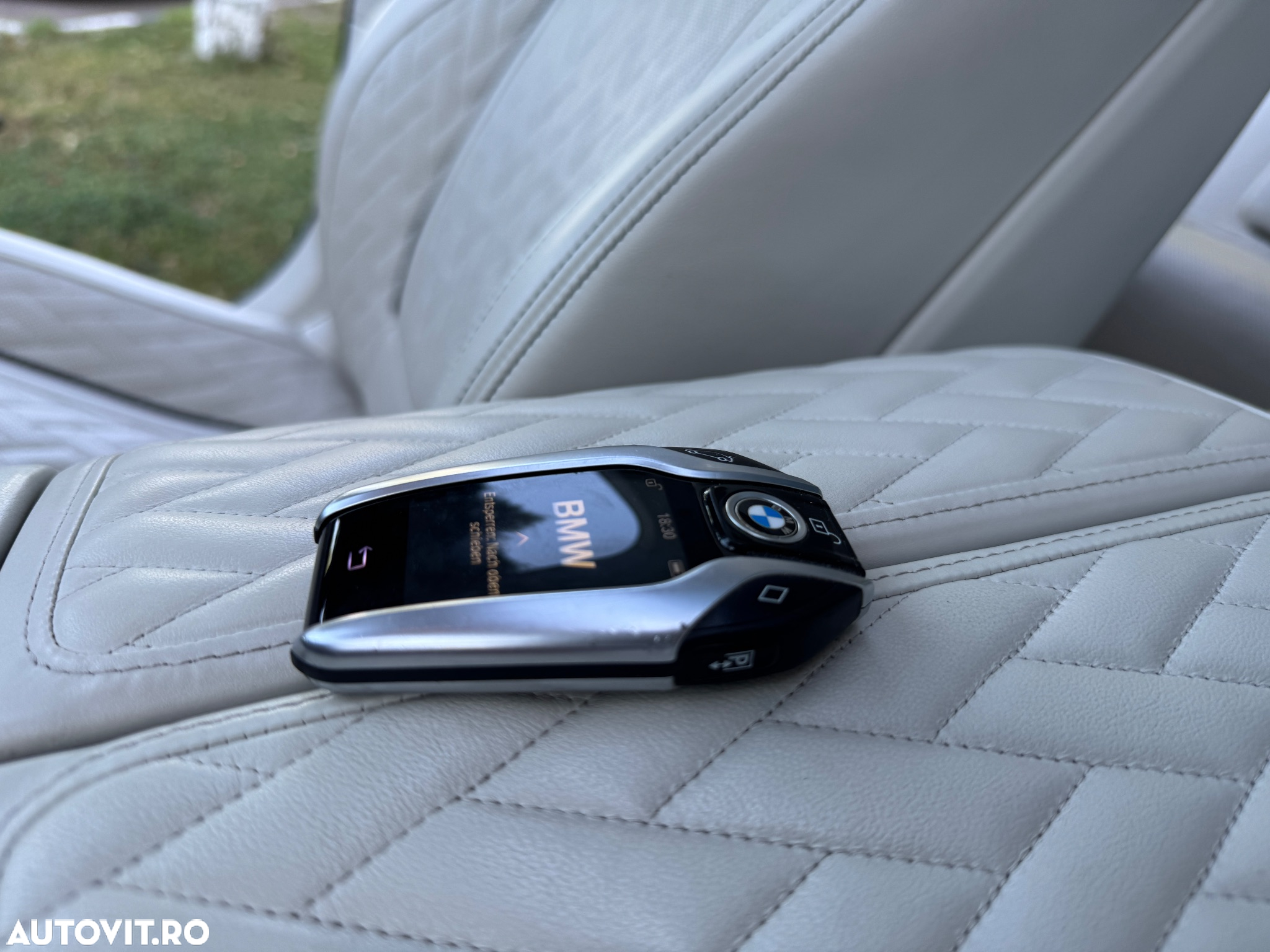 BMW Seria 7 740Ld xDrive - 29