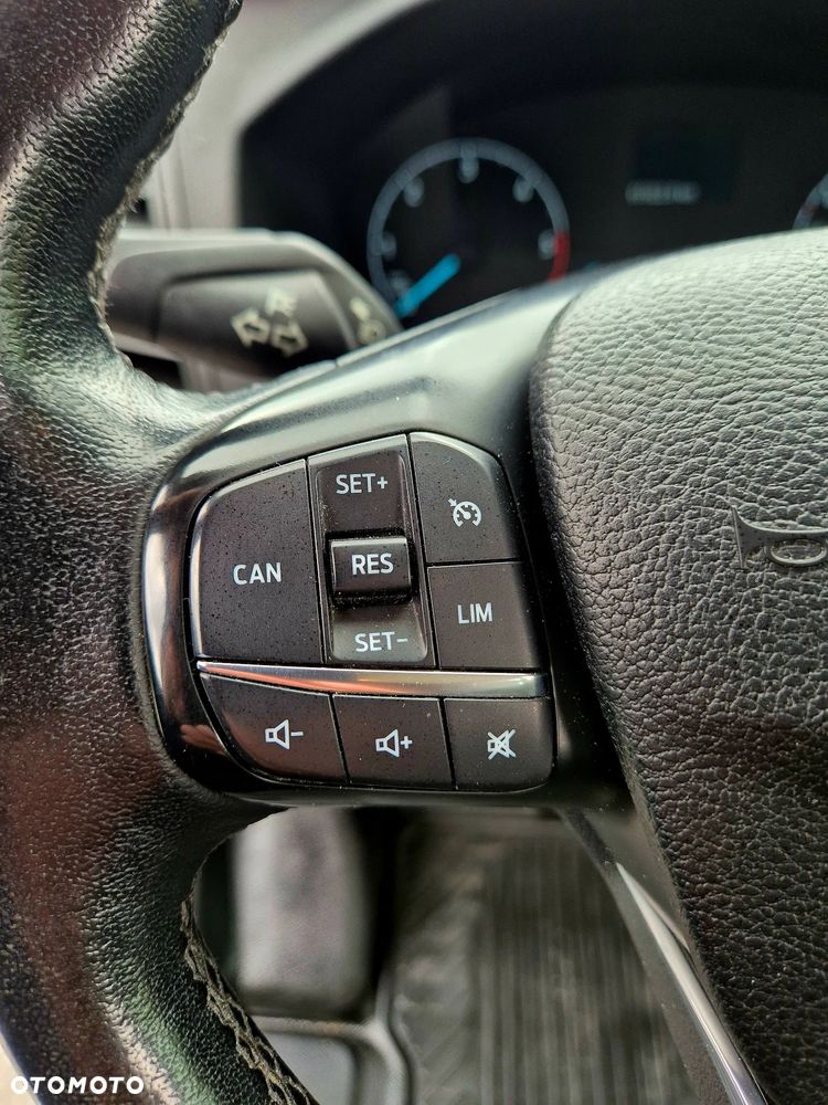 Ford Transit - 19