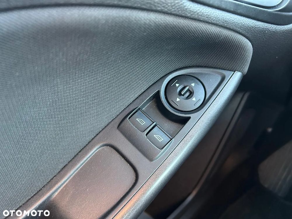 Ford Focus - 13