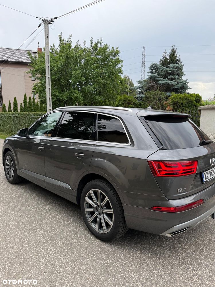 Audi Q7 - 7