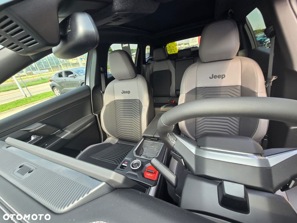 Jeep Compass - 12
