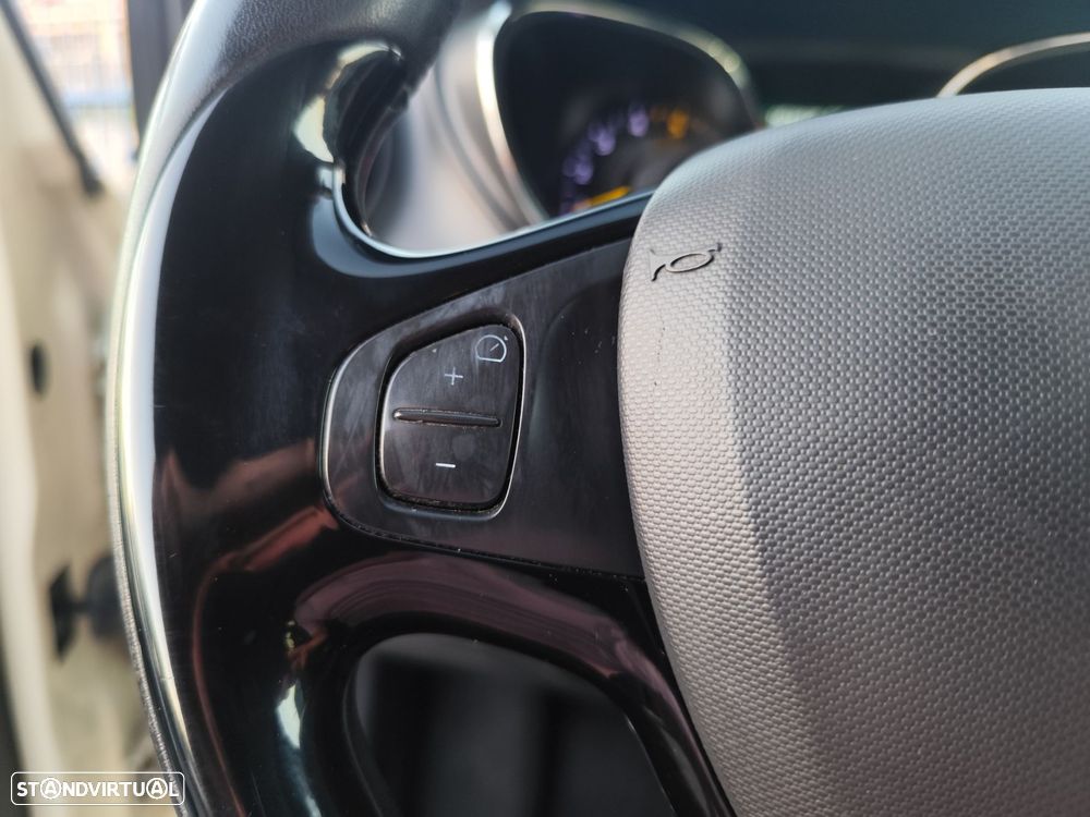 Renault Captur (ENERGY) dCi 90 EDC LIMITED - 16
