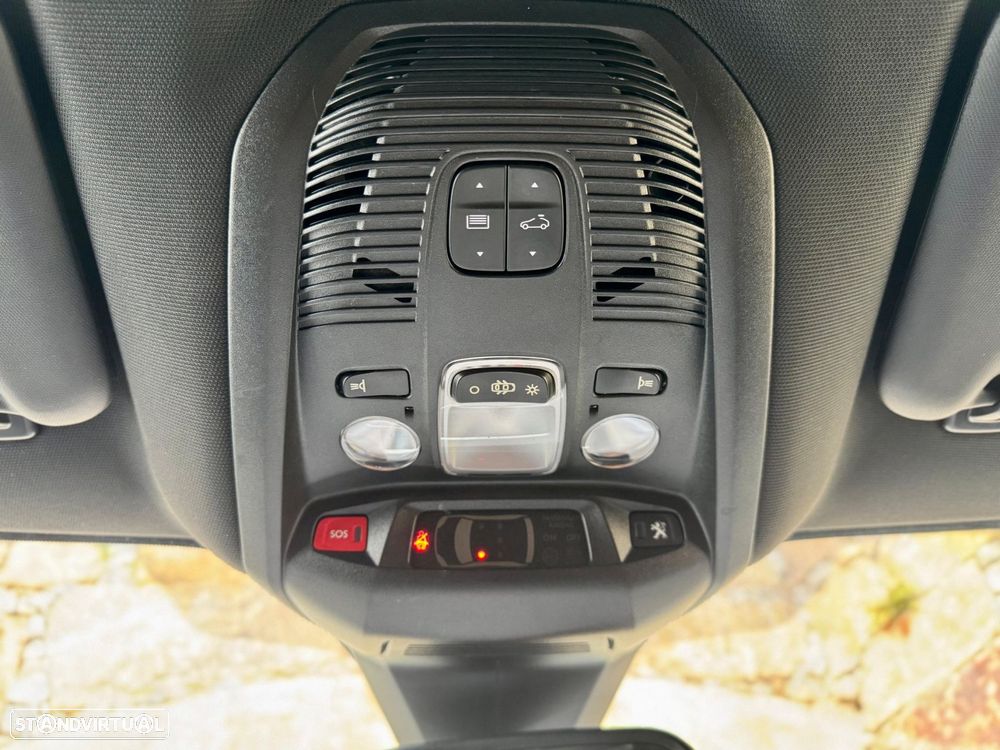 Peugeot 3008 1.6 BlueHDi GT Line Grip Control EAT6 - 36