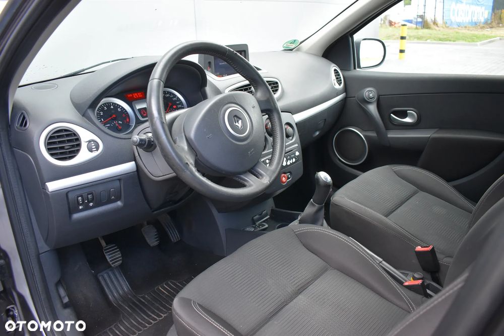 Renault Clio - 6