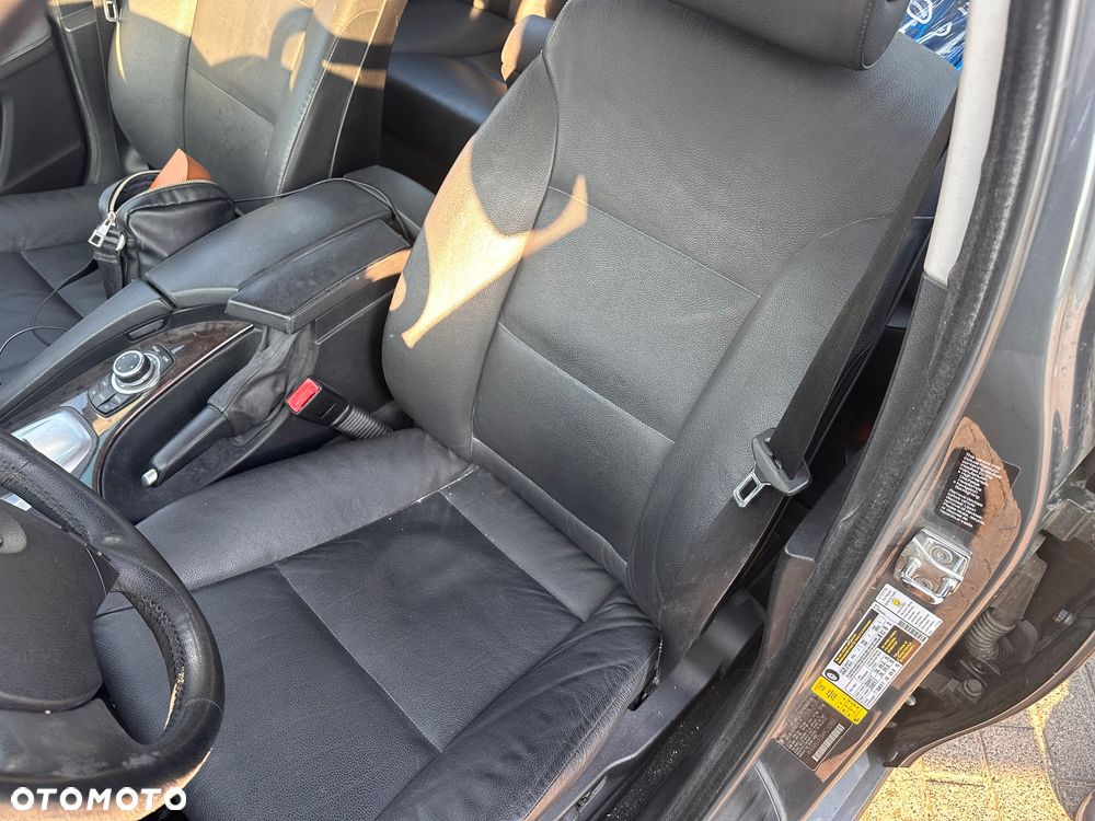 BMW Seria 5 535i xDrive - 7