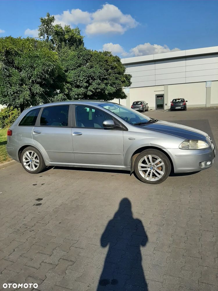Fiat Croma 1.9 JTD Emotion - 2