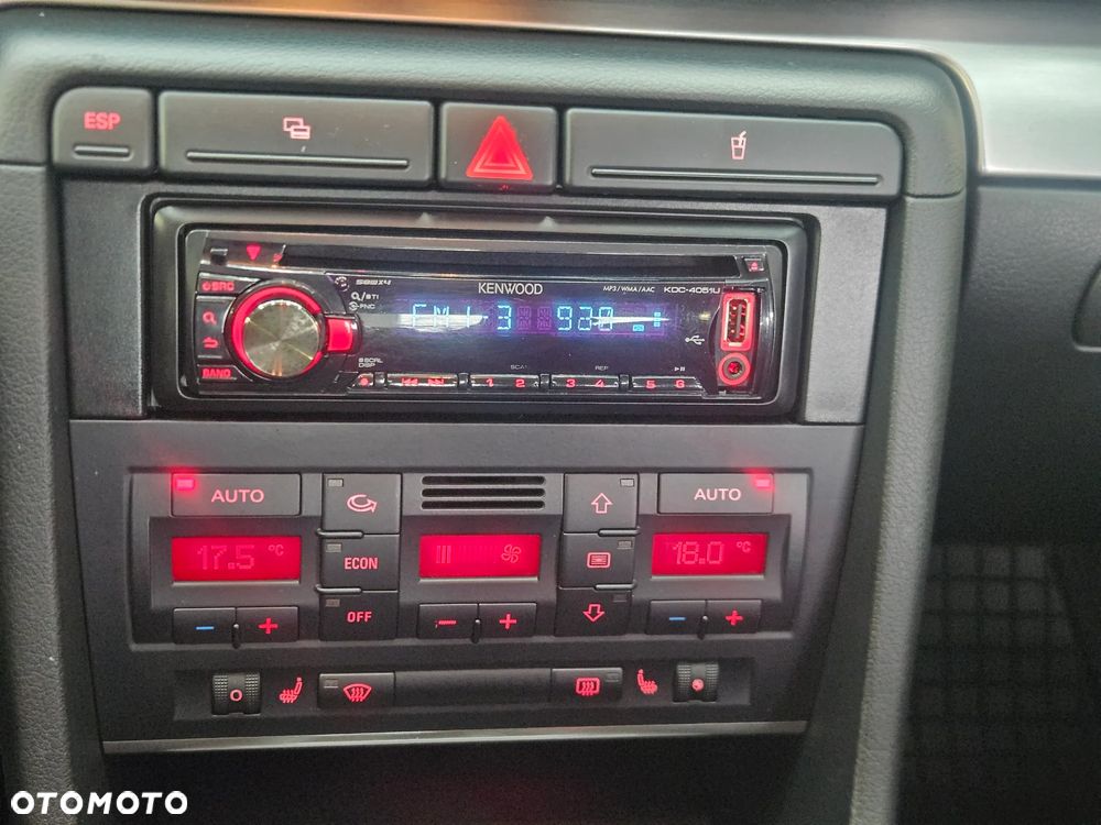 Audi A4 Limousine - 11