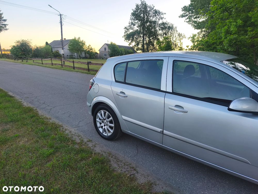 Opel Astra 1.6 Enjoy - 10