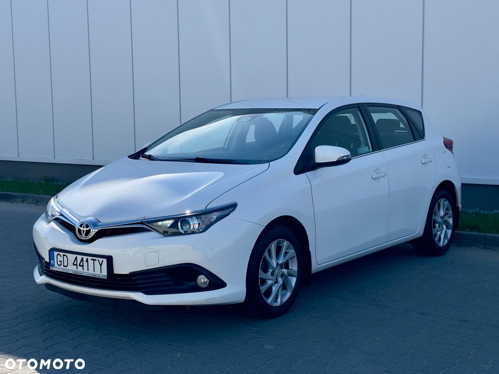 Toyota Auris 1.6 Premium - 4