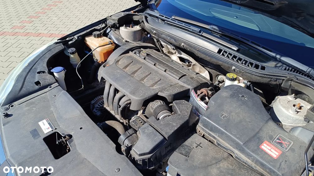 Citroën C5 2.0 16V Confort - 32