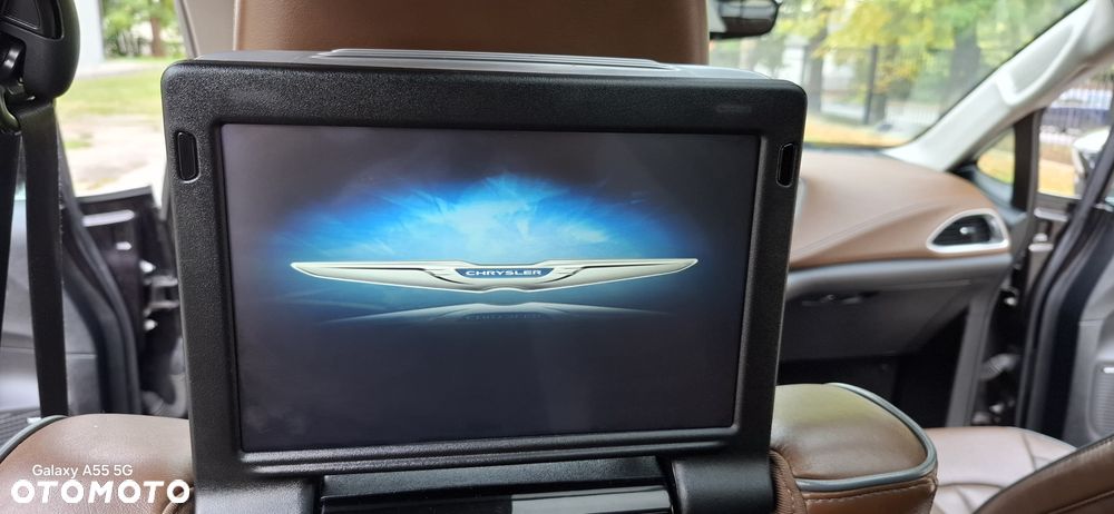 Chrysler Pacifica - 19