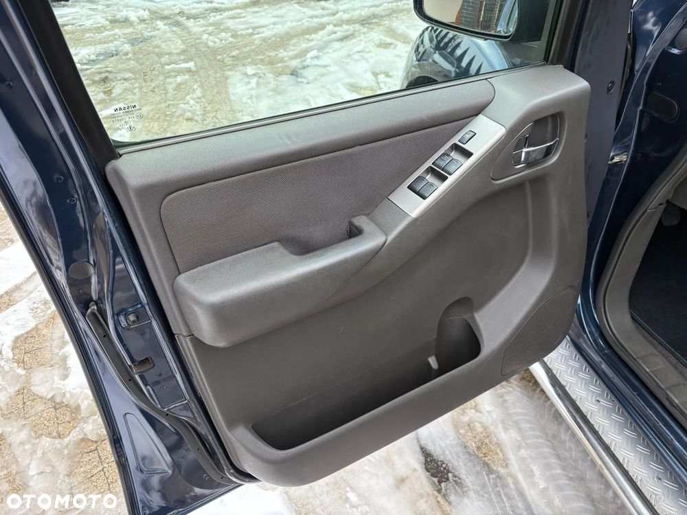 Nissan Pathfinder 2.5 DCi Comfort - 11