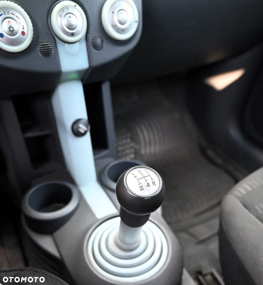 Mitsubishi Colt - 12