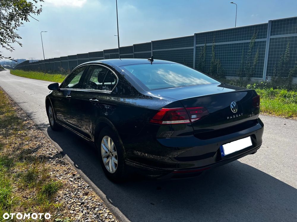 Volkswagen Passat - 8