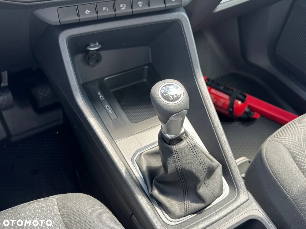 Ford transit-connect - 17