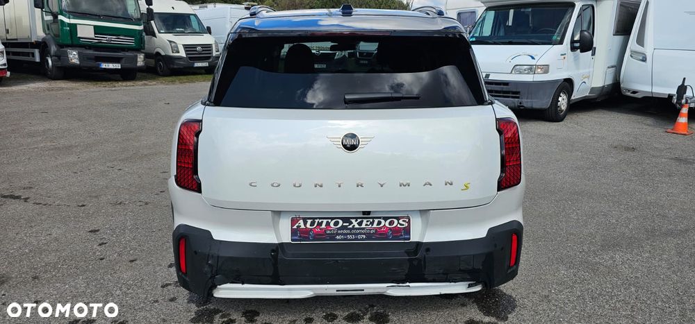 MINI Countryman SE ALL4 John Cooper Works Trim - 1