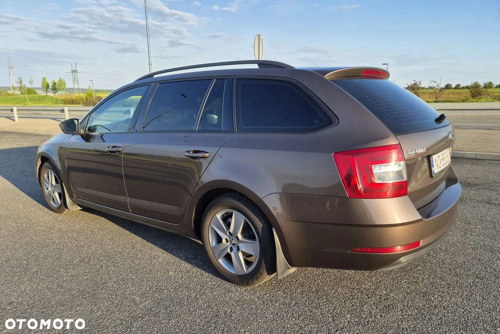 Skoda Octavia 1.6 TDI Ambition - 6