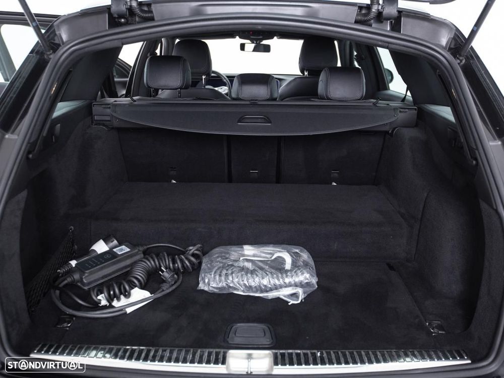 Mercedes-Benz E 300 - 13