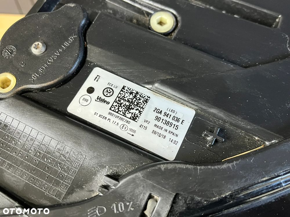 VW T-Roc R-Line Lampa przód full LED 2GA941035E 2GA941036E - 14