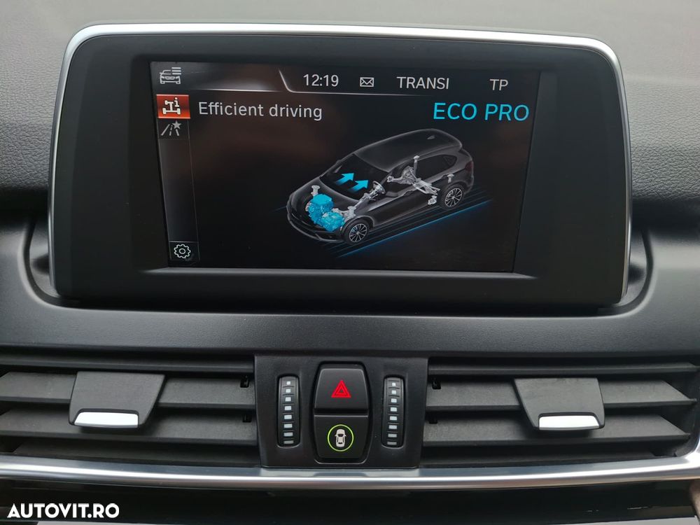 BMW Seria 2 220i AT Luxury Line - 25