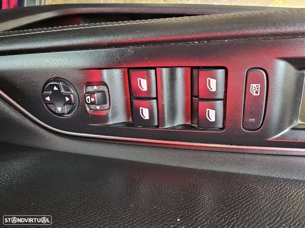 Peugeot 3008 1.6 Hybrid Allure Pack e-EAT8 - 6