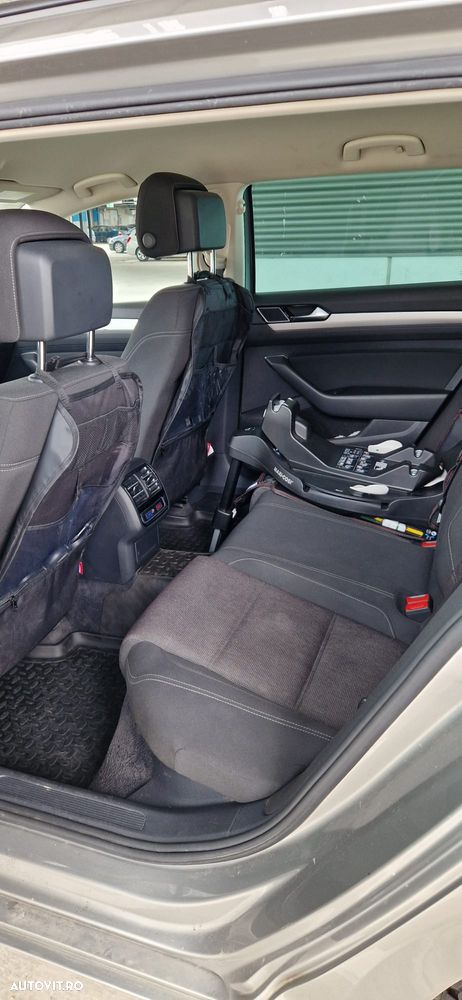 Volkswagen Passat 2.0 TDI DSG Comfortline - 12