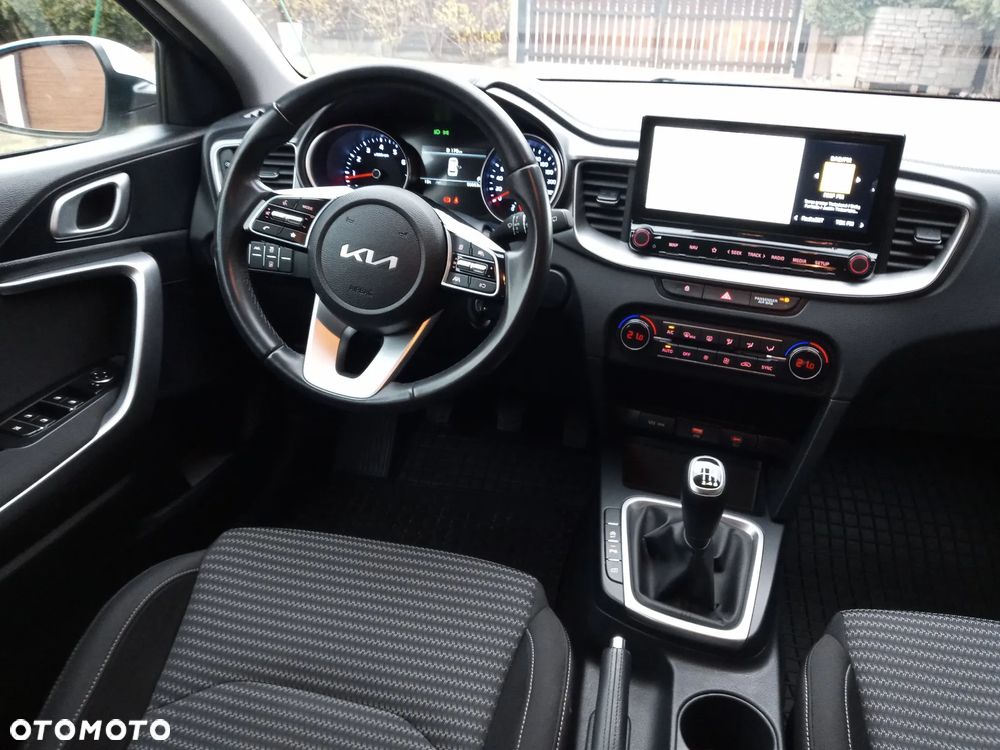 Kia Ceed 1.5 T-GDI M - 31