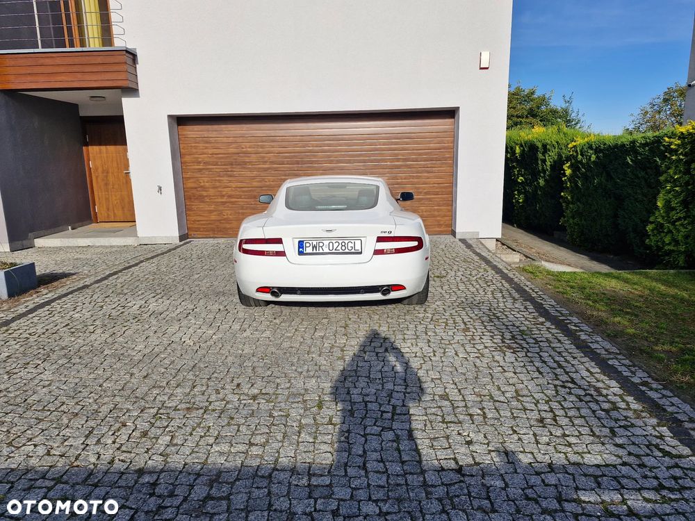 Aston Martin DB9 Touchtronic II - 3