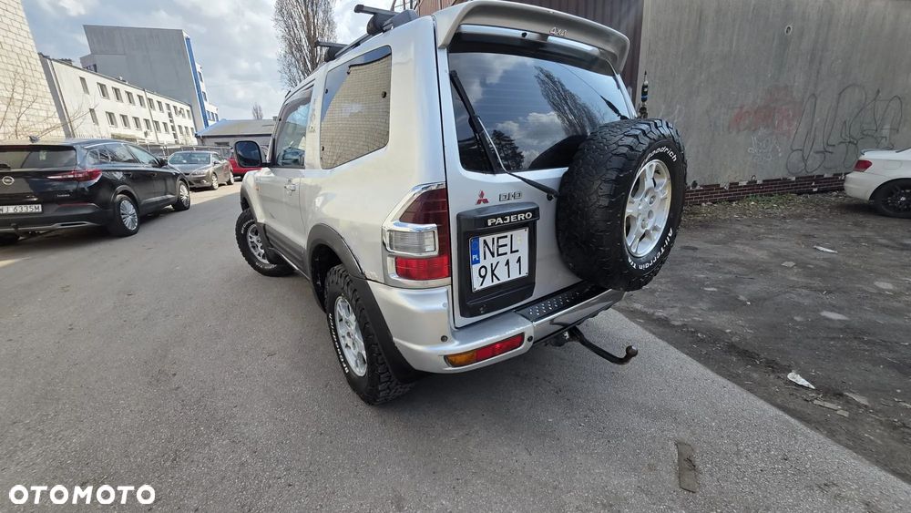 Mitsubishi Pajero - 5