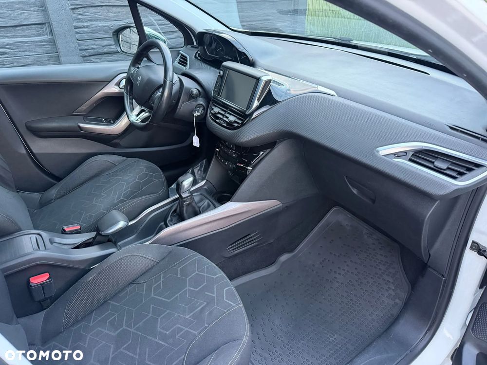 Peugeot 2008 1.6 BlueHDi Style - 8