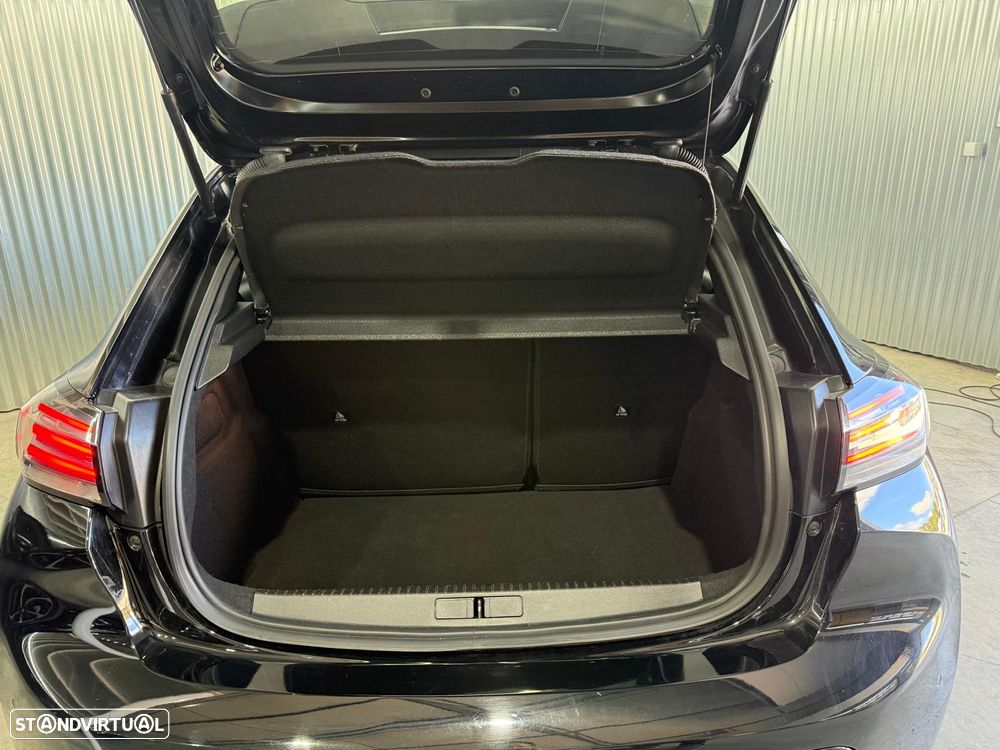 Peugeot 208 1.2 Hybrid Allure e-DCS6 - 34