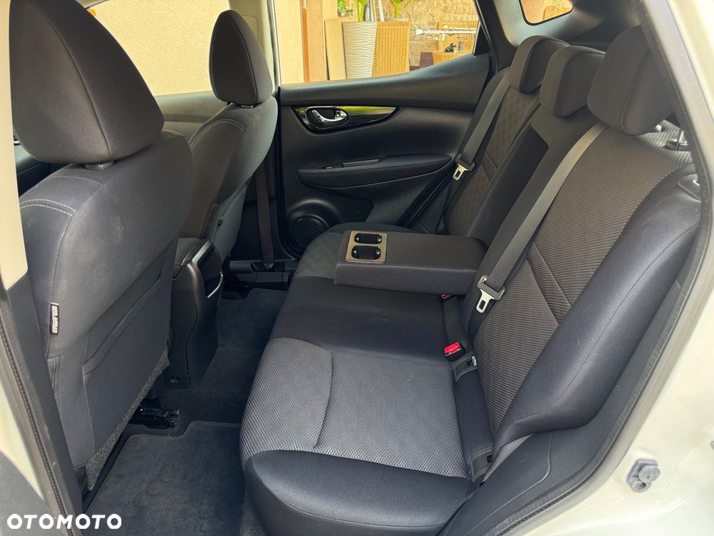 Nissan Qashqai 1.2 DIG-T N-Connecta - 12