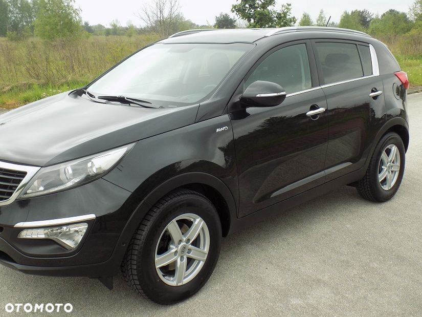 Kia Sportage 2.0 CRDI 4WD Automatik Dream-Team Edition - 4