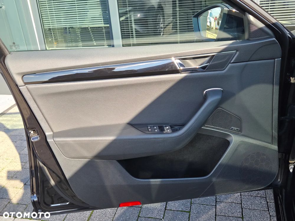 Skoda Superb 2.0 TSI 4x4 L&K DSG - 30
