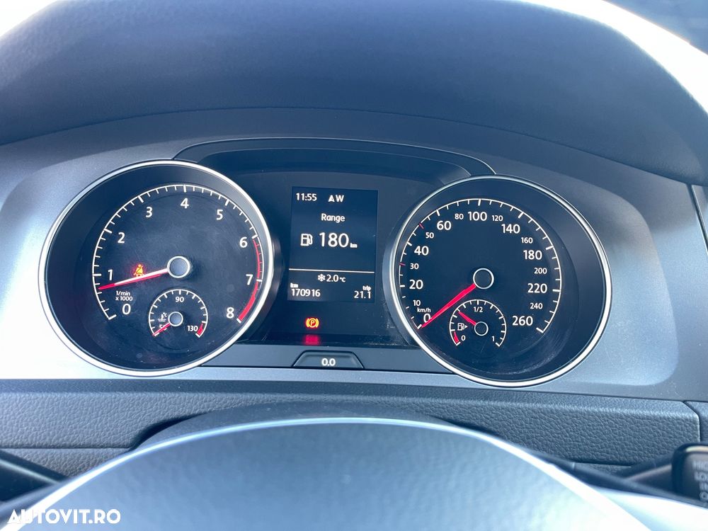 Volkswagen Golf 1.2 TSI BMT Comfortline - 38