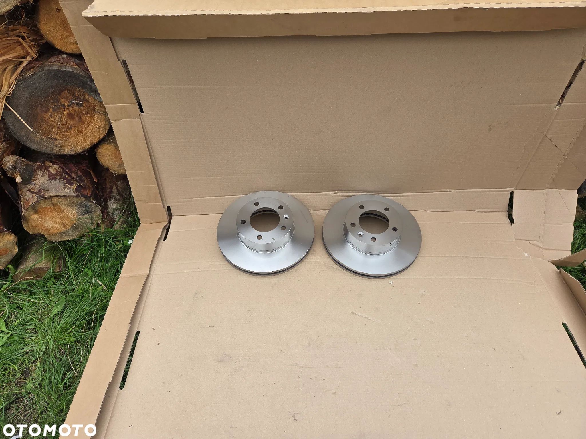tarcza hamulcowa przód przednia wentylowana 16 " Opel Movano A Renault Master II Nissan Interstar I 9111038 7700314064 Tarcze hamulcowe przód przednie - 1