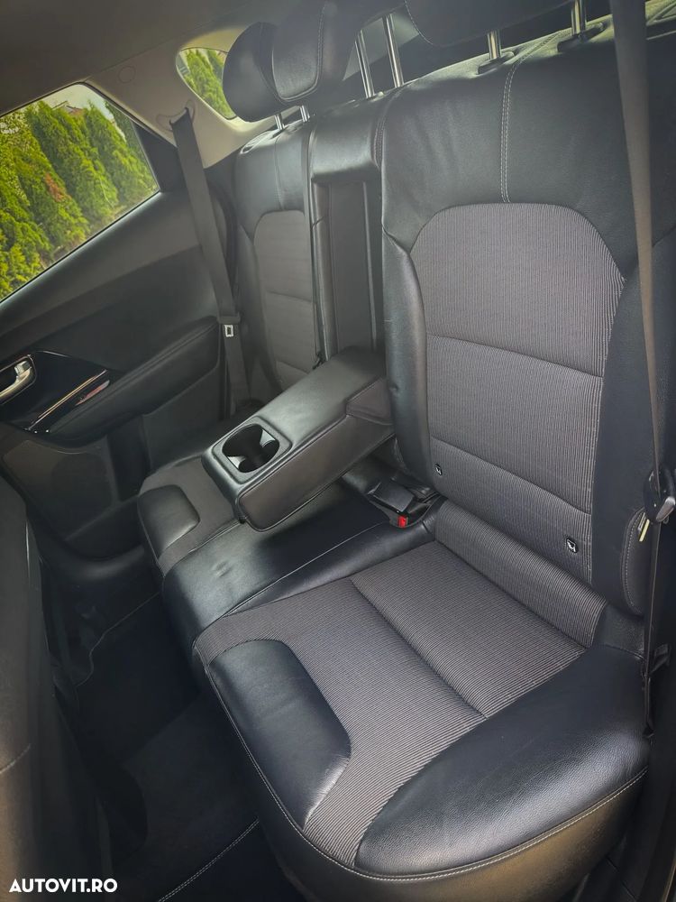 Kia Niro 1.6 GDI 2WD Aut. Vision - 10