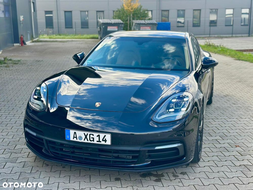 Porsche Panamera - 5