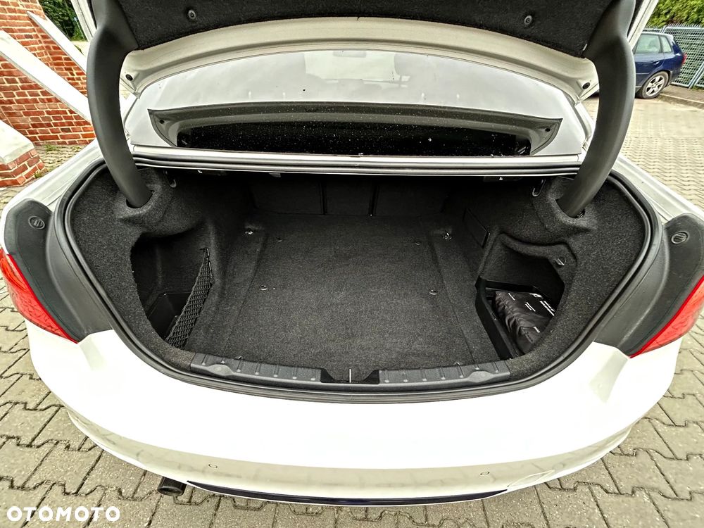 BMW Seria 3 320d Sport Line - 20