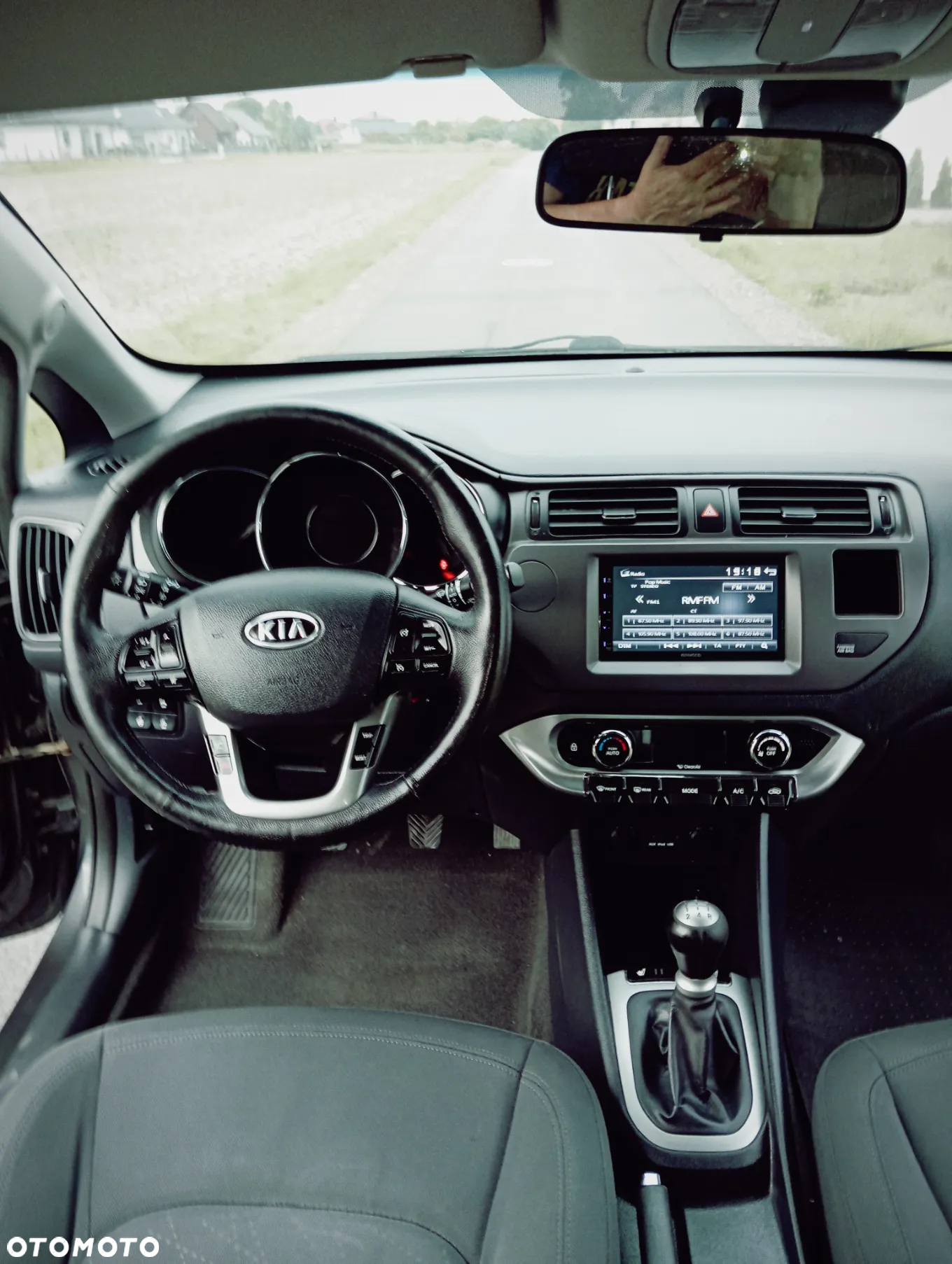 Kia Rio 1.2 Business Line - 11