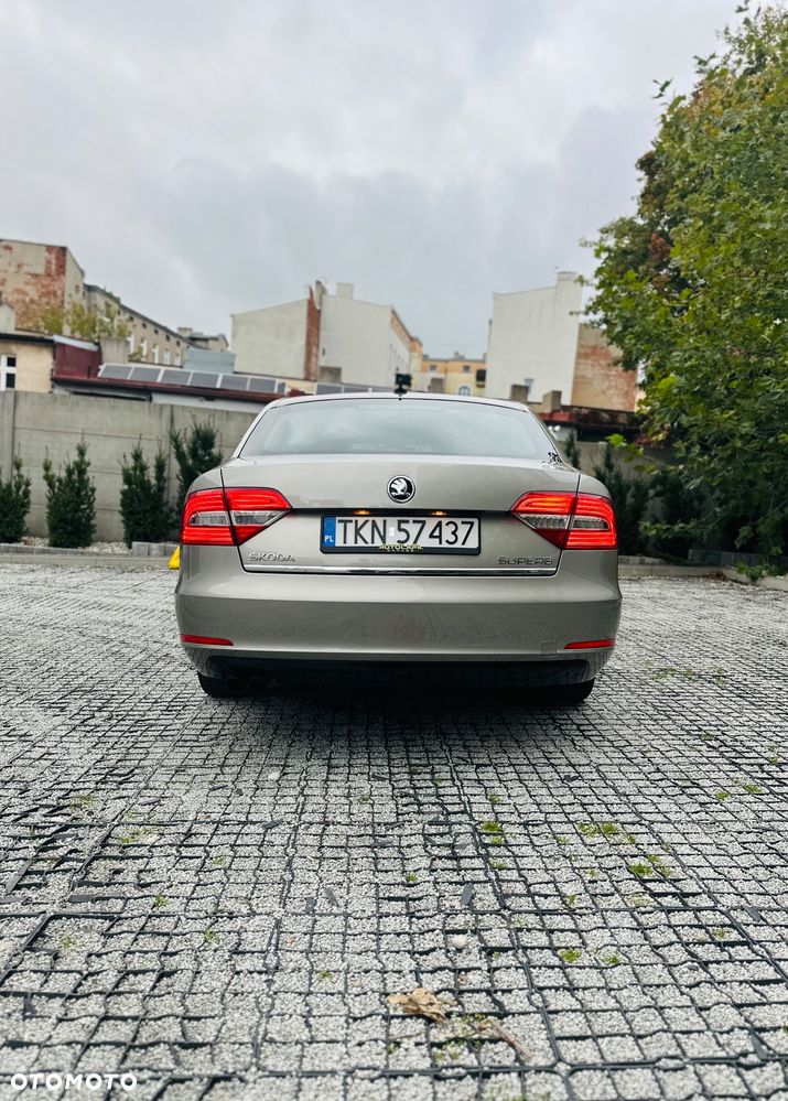 Skoda Superb 1.8 TSI DSG Exclusive - 5