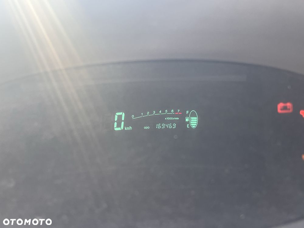 Toyota Yaris - 8