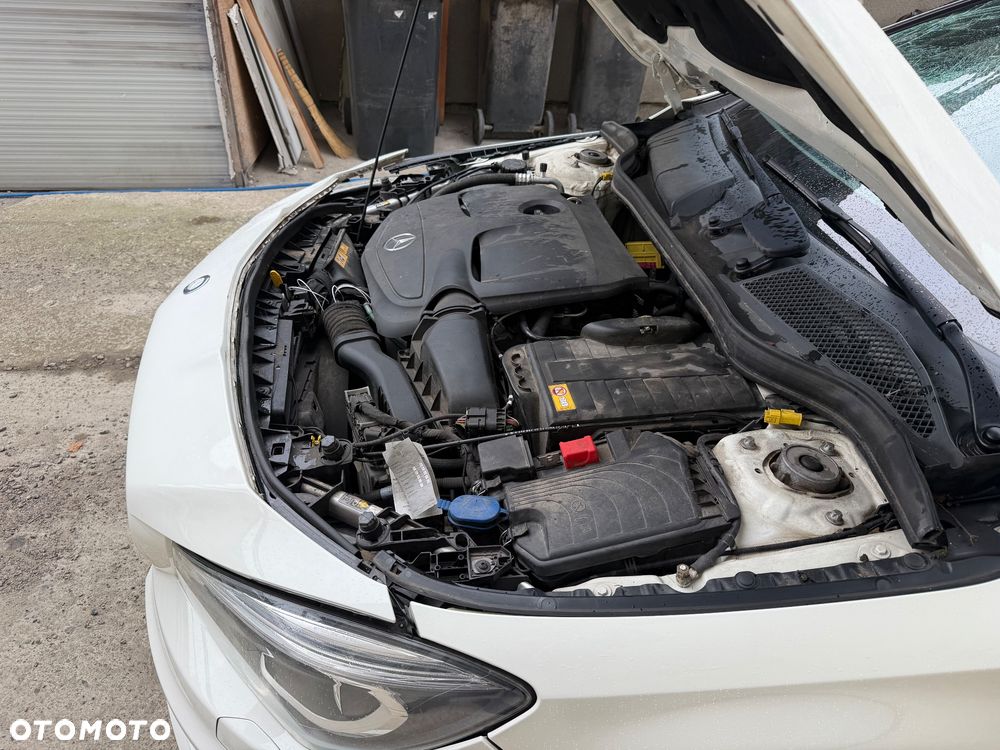 Mercedes-Benz CLA 180 AMG Line - 36