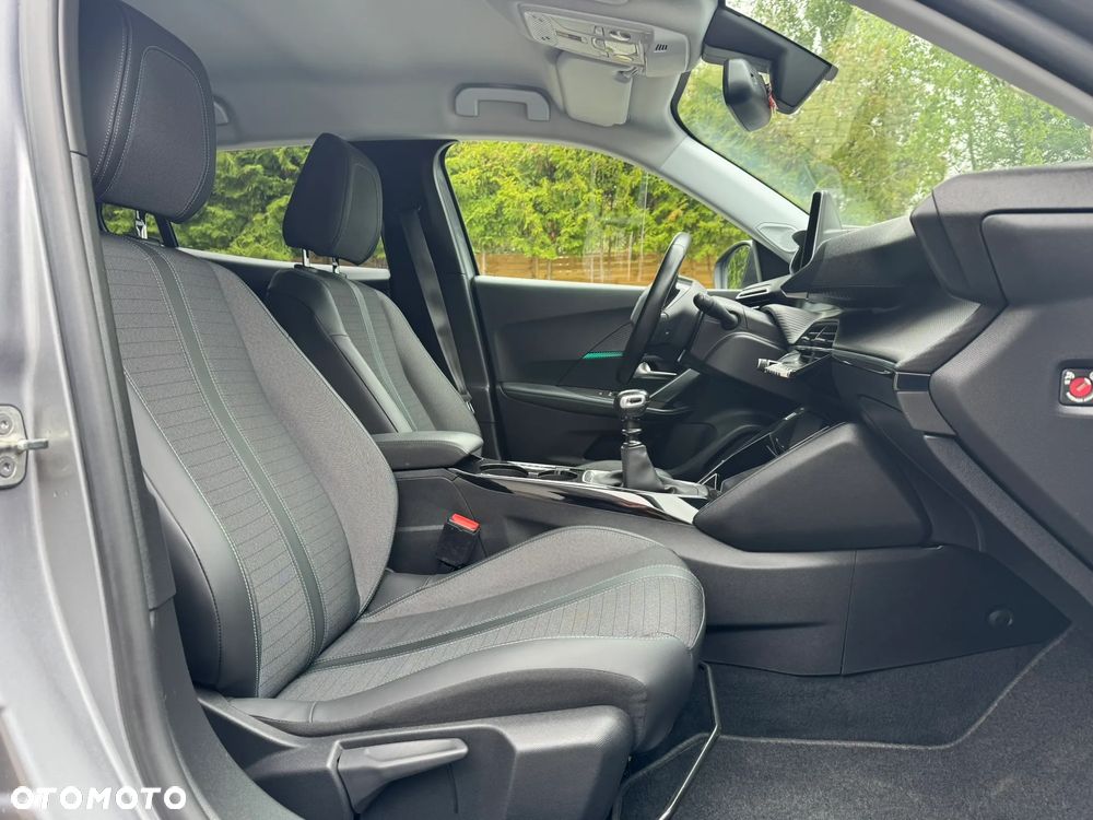 Peugeot 2008 1.2 PureTech Allure Pack S&S - 22