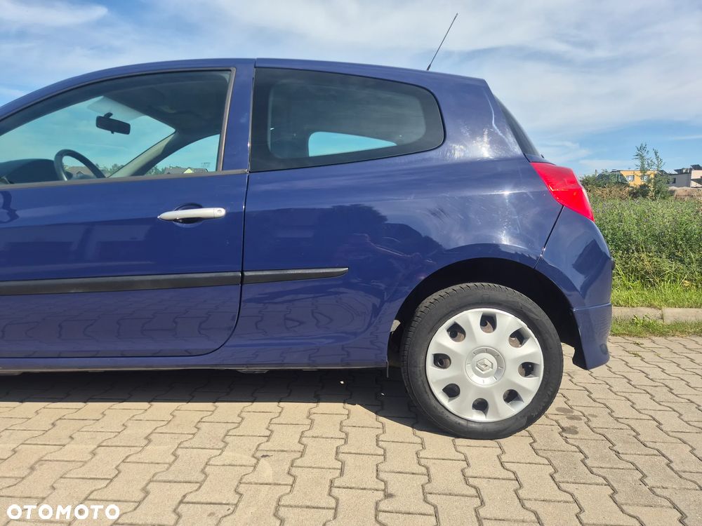 Renault Clio 1.2 16V 75 Dynamique - 19