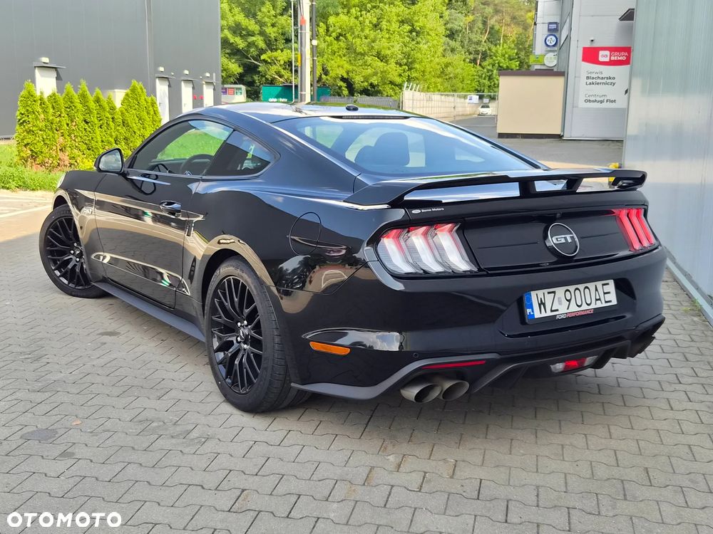 Ford Mustang - 40