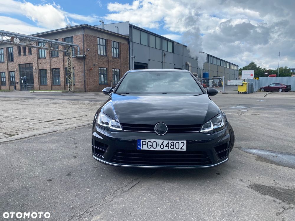 Volkswagen Golf - 2