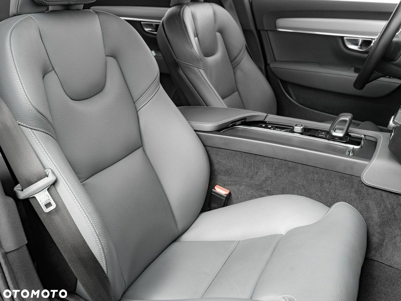 Volvo S90 D5 AWD Momentum - 34