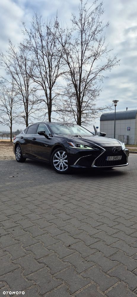 Lexus ES 300h Style Edition - 27